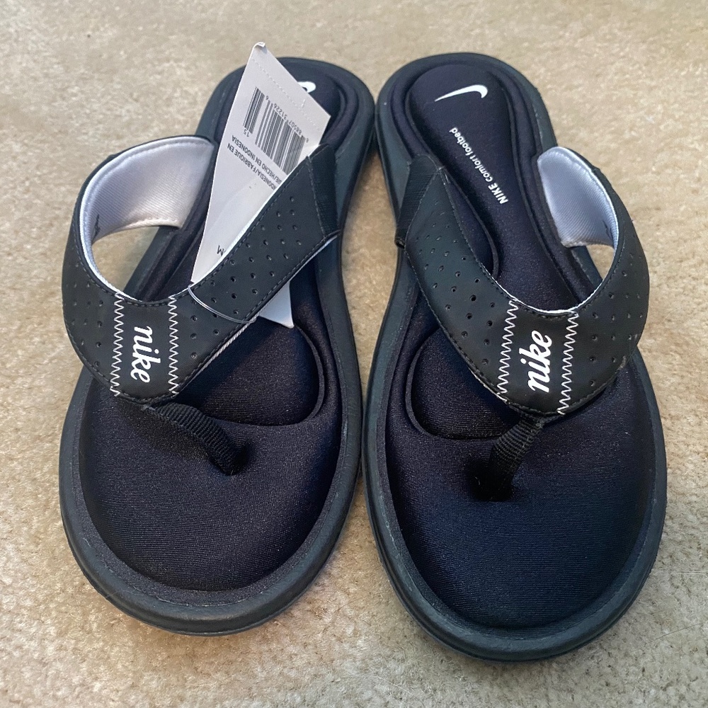 Nike Women’s Flip Flops